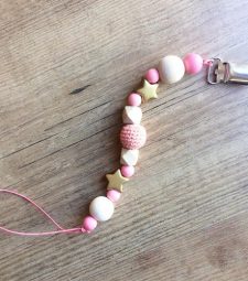 Attache Sucette rose bonbon