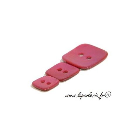 Bouton de nacre carré diam.15  FUSCHIA  - 1
