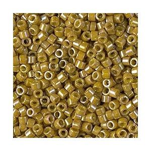 DB2272 Delica Miyuki 11/0 Opaque Glazed Hawthorne x 7g