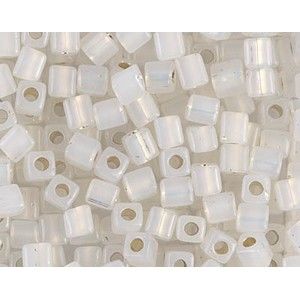 Cube Miyuki 4mm 4SB551 Gilt Lined Opal, les 10 g