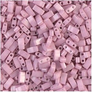 Half Tila 599 Opaque Antique Rose Luster x 7,5g