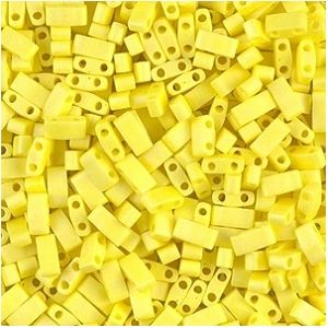 Half Tila 404FR Opaque Yellow AB x 7.5g