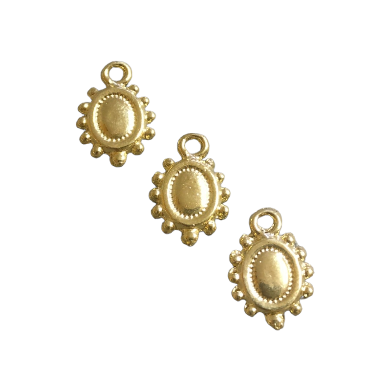 Breloque ovale motif ethnique dorée à l'or fin 24K -14.5x9.6 x1