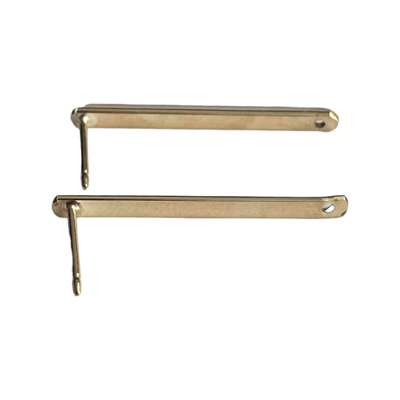 Clous d'oreilles rectangle 40x3mm x1