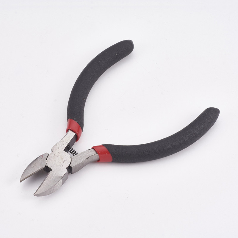 Pince à bijoux en acier au carbone - pince coupante noir et rouge 11.5x8.4mm x1