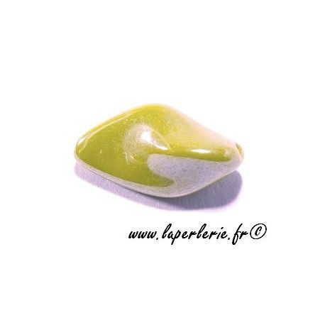 Olive irrégulière lustrée 20X11mm PISTACHE x3  - 1