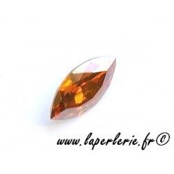 Baroque navette cabochon 4231 15x7mm CRYSTAL COOPER