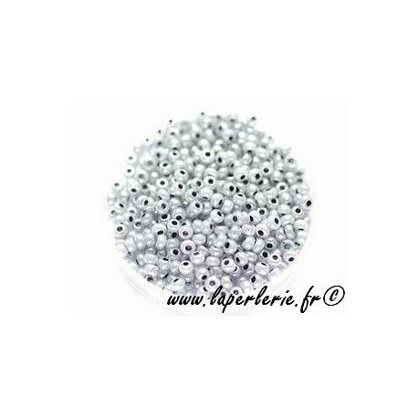 Rocaille 2mm GRIS OPAQUE LUSTRé, mesure de 12.50grs environ 500 perles.  - 1