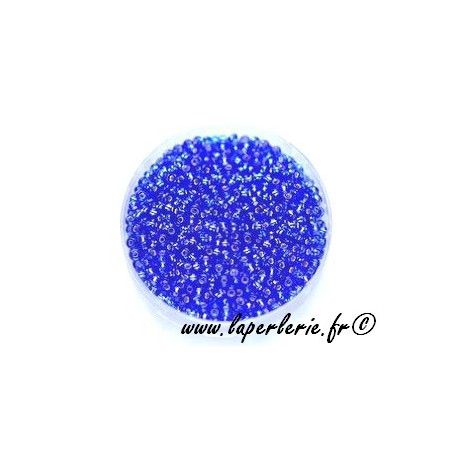 Rocaille 2mm SAPPHIRE intérieur argenté, mesure de 12.50grs environ 700 perles.  - 1