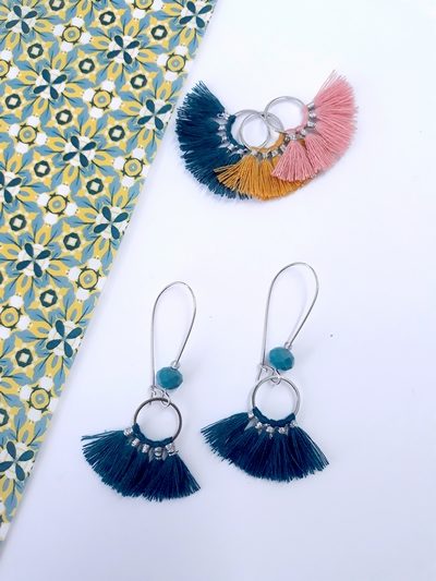 Bo eventail de pompons